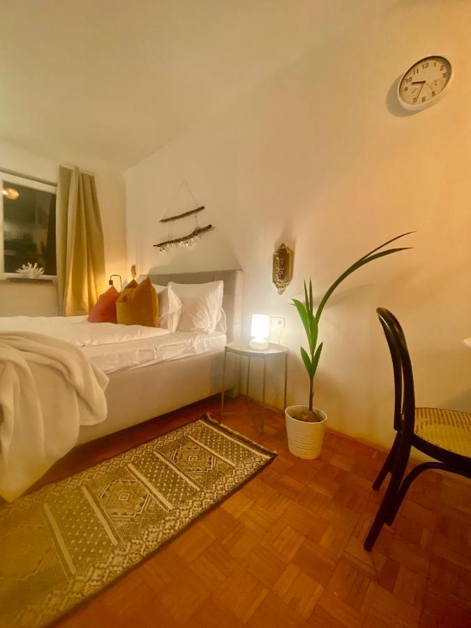 شقة Modern Couples Coastal Getaway Mm تْسْغيكفانِتْسا المظهر الخارجي الصورة
