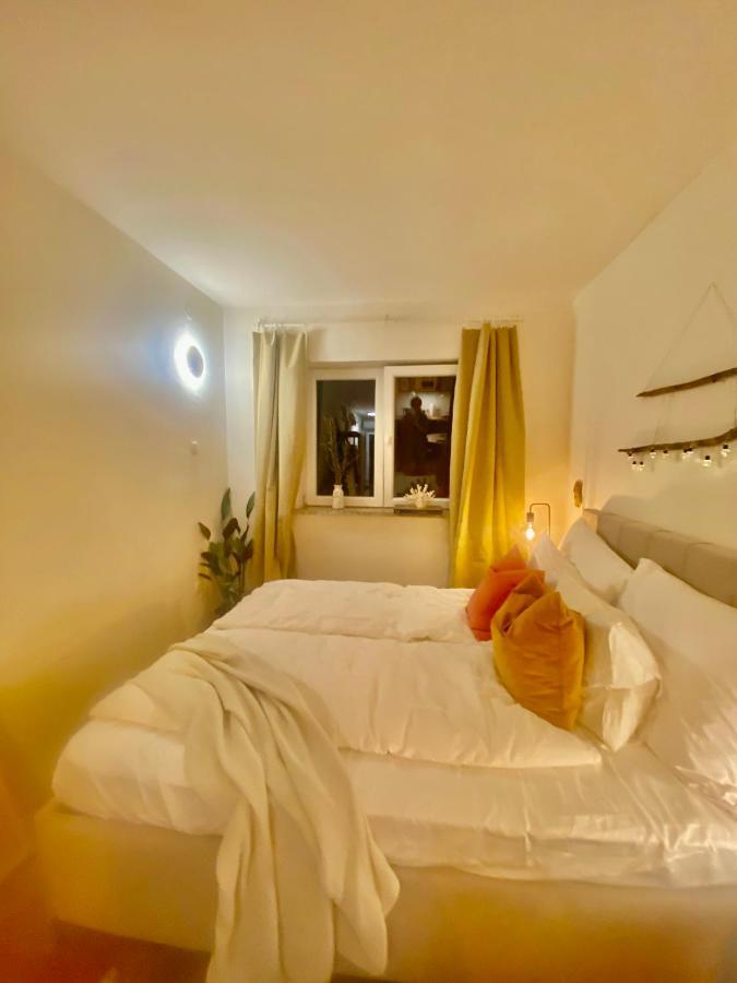 شقة Modern Couples Coastal Getaway Mm تْسْغيكفانِتْسا المظهر الخارجي الصورة